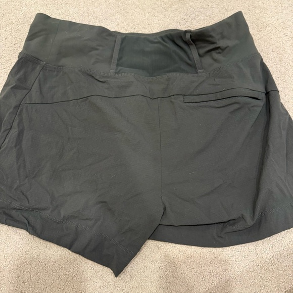 Athleta Trekkie North Short - Picture 3 of 4